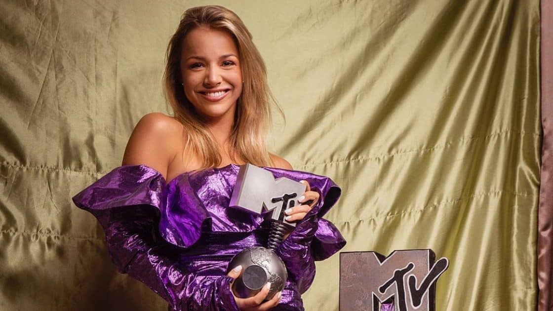Emma Heesters MTV Europe Music Award EMA Best Dutch Act