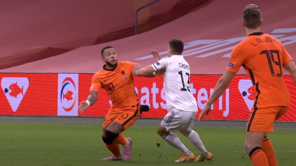 Memphis Depay Oranje Nederlands Elftal Bosnie Nations League actie wow